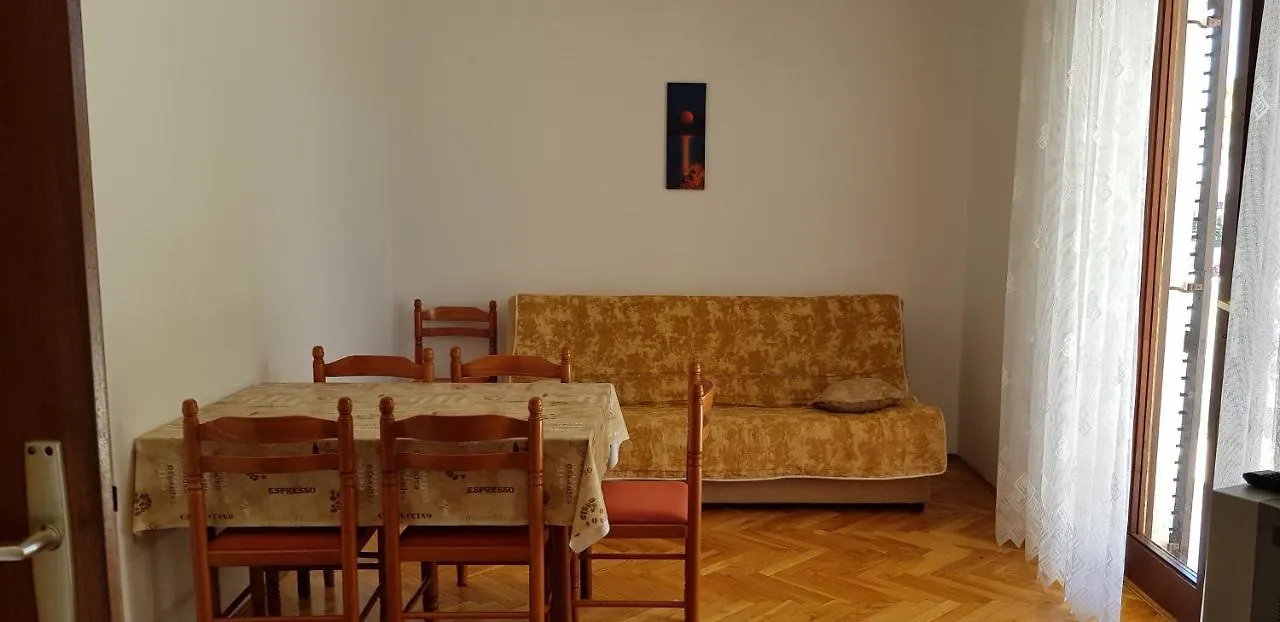 Apartmani Ivanka Šimuni بيت ضيافة