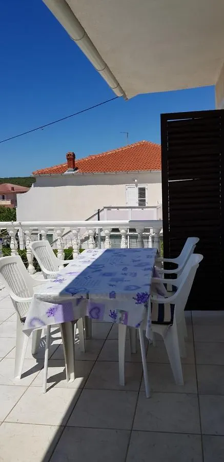 بيت ضيافة Apartmani Ivanka Šimuni