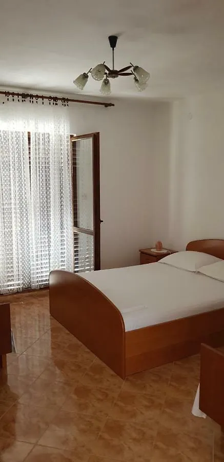 بيت ضيافة Apartmani Ivanka Šimuni